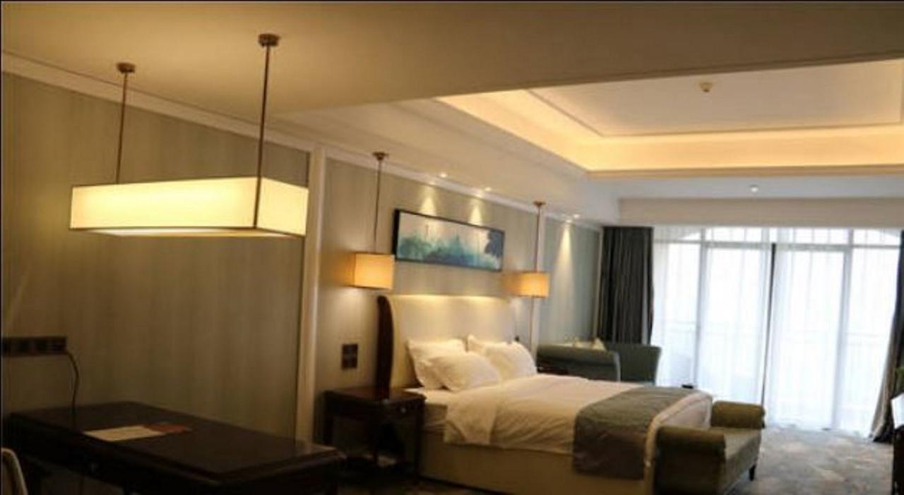 Jinqian Jiahua International Hotel Chishui  ภายนอก รูปภาพ