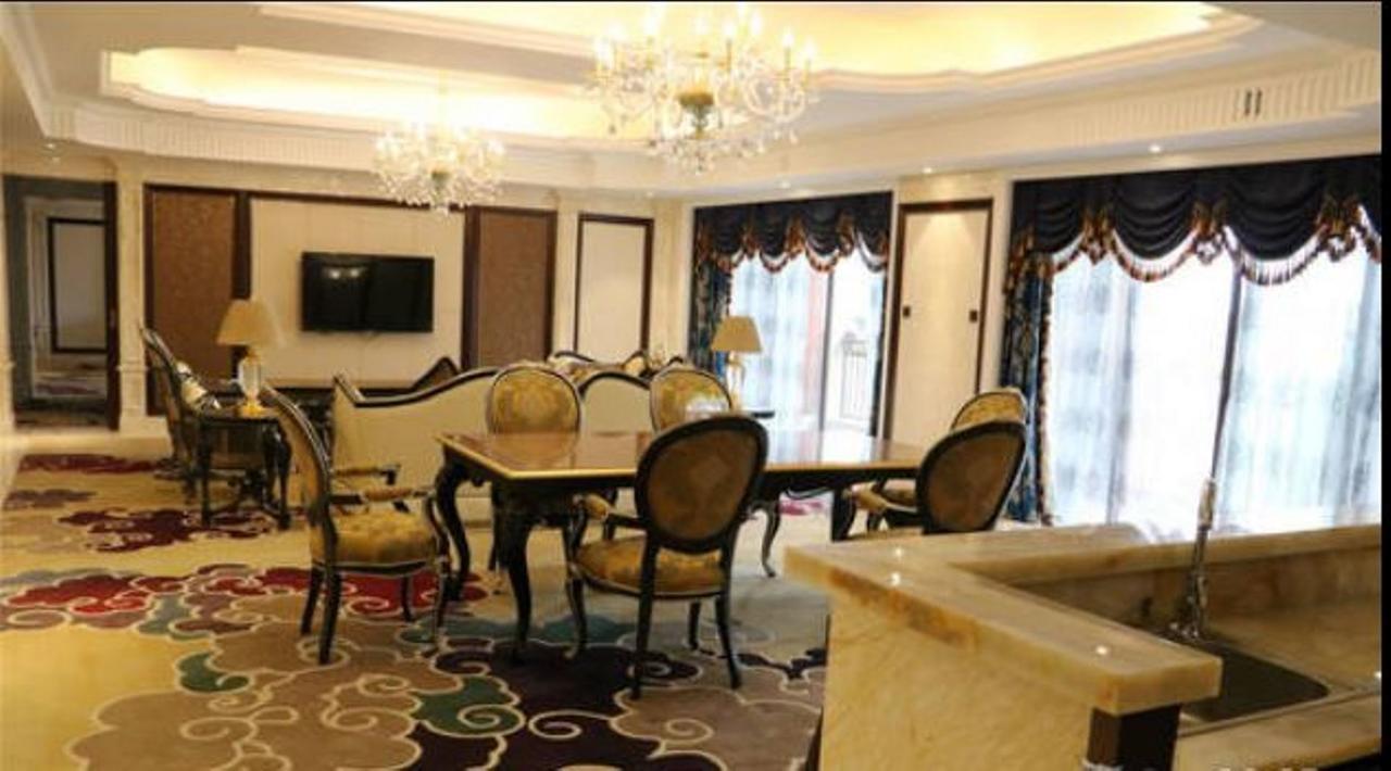 Jinqian Jiahua International Hotel Chishui  ภายนอก รูปภาพ
