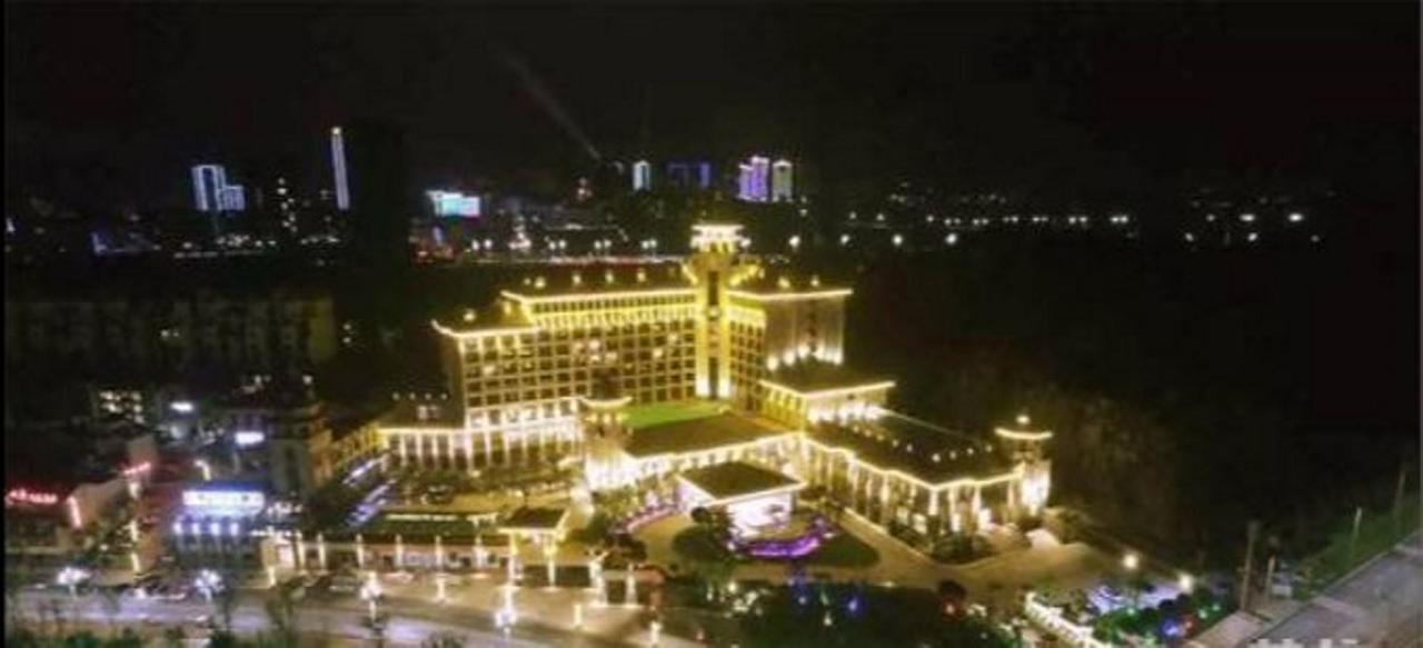 Jinqian Jiahua International Hotel Chishui  ภายนอก รูปภาพ