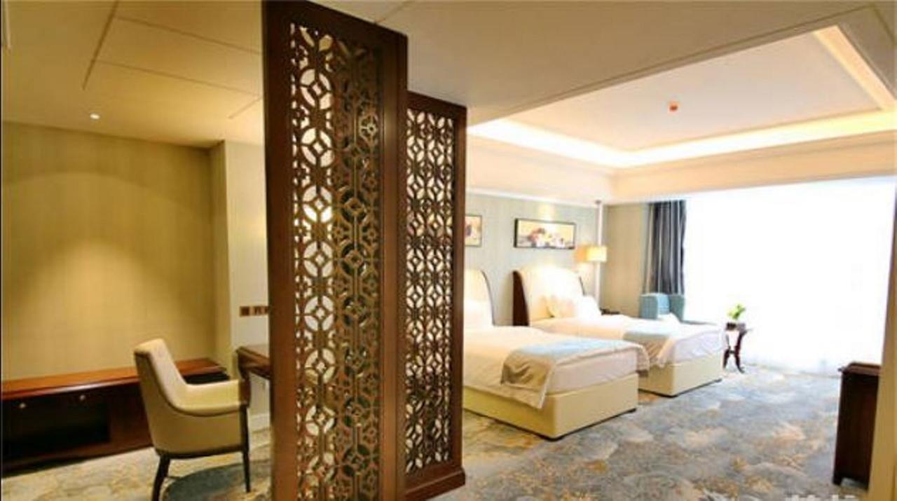 Jinqian Jiahua International Hotel Chishui  ภายนอก รูปภาพ