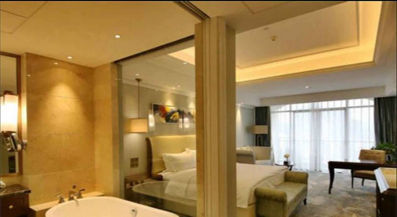 Jinqian Jiahua International Hotel Chishui  ภายนอก รูปภาพ