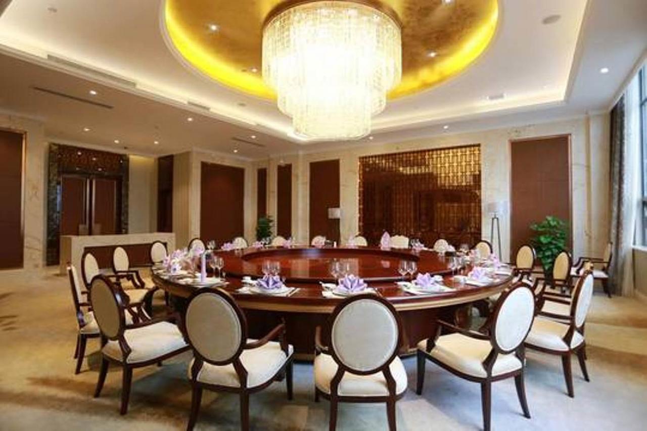 Jinqian Jiahua International Hotel Chishui  ภายนอก รูปภาพ