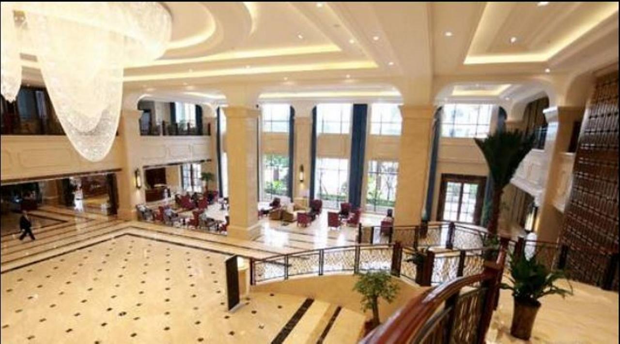 Jinqian Jiahua International Hotel Chishui  ภายนอก รูปภาพ